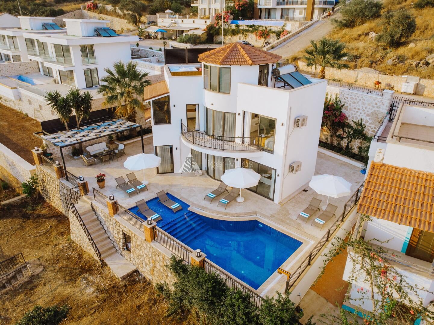 Villa Quinn — 56