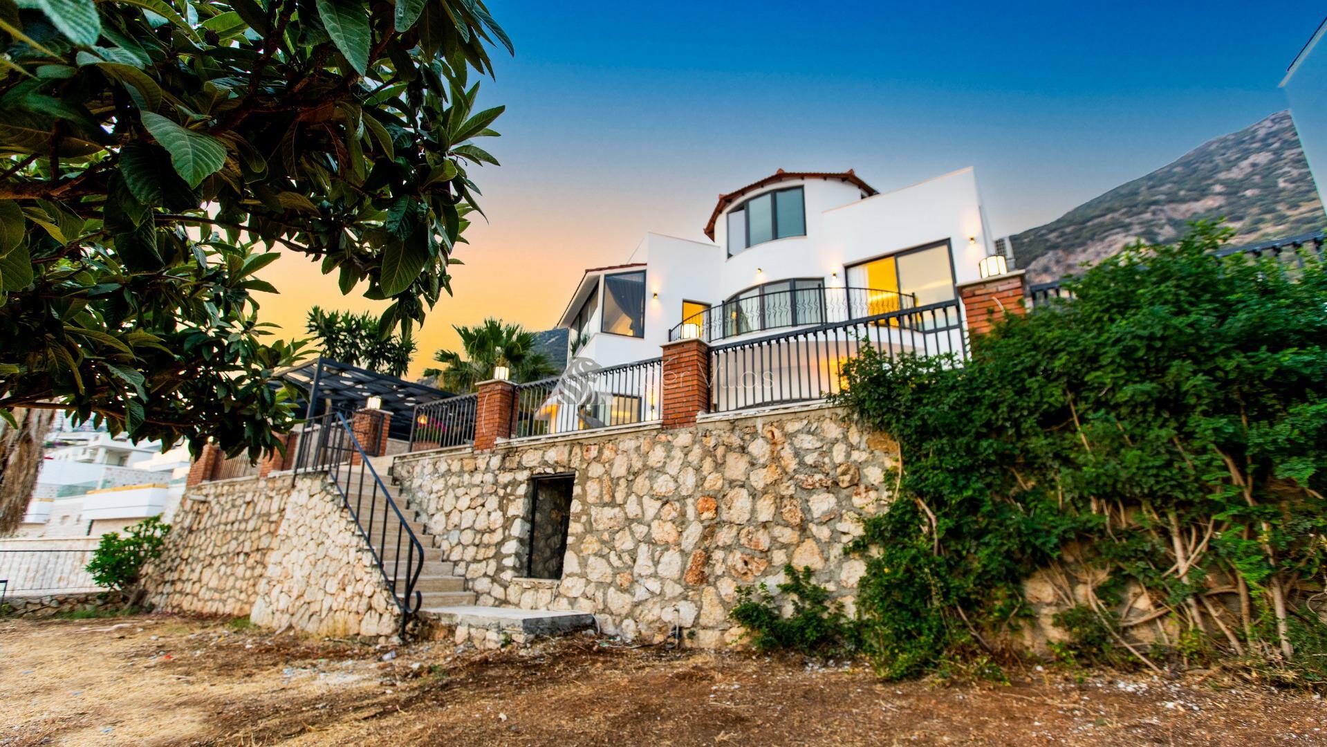 Villa Quinn — 70
