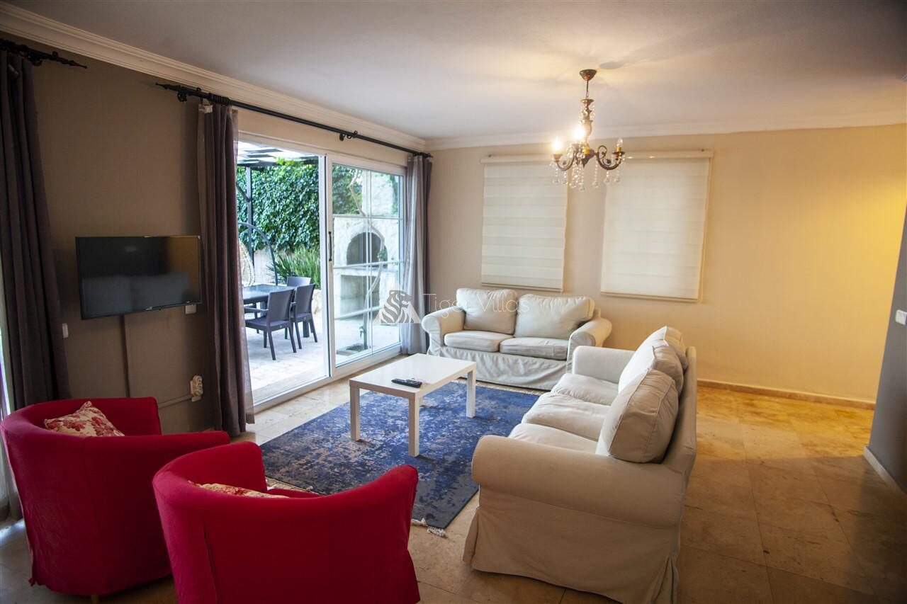 Villa Zümrüt 4 – villa for rent in Kördere
