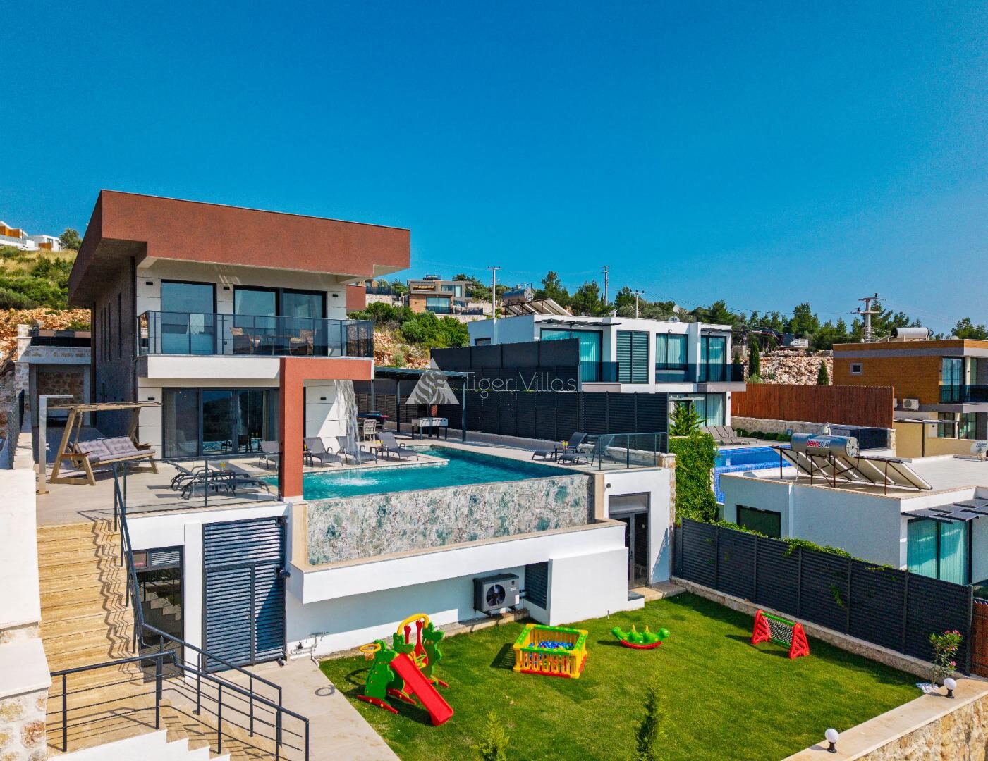 Villa Newcastle — 2