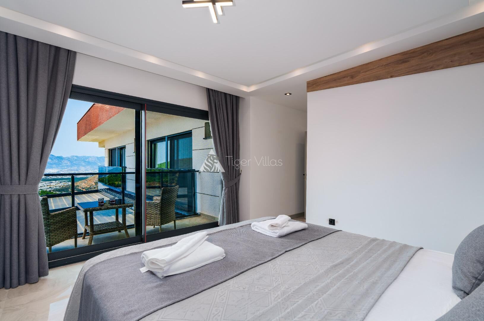 Villa Newcastle — 67