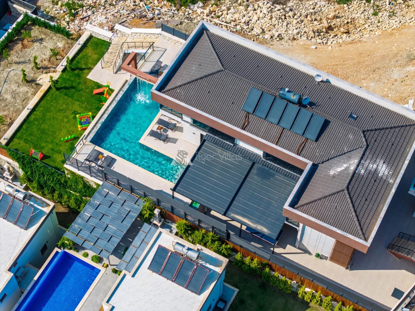 Villa Newcastle — 85