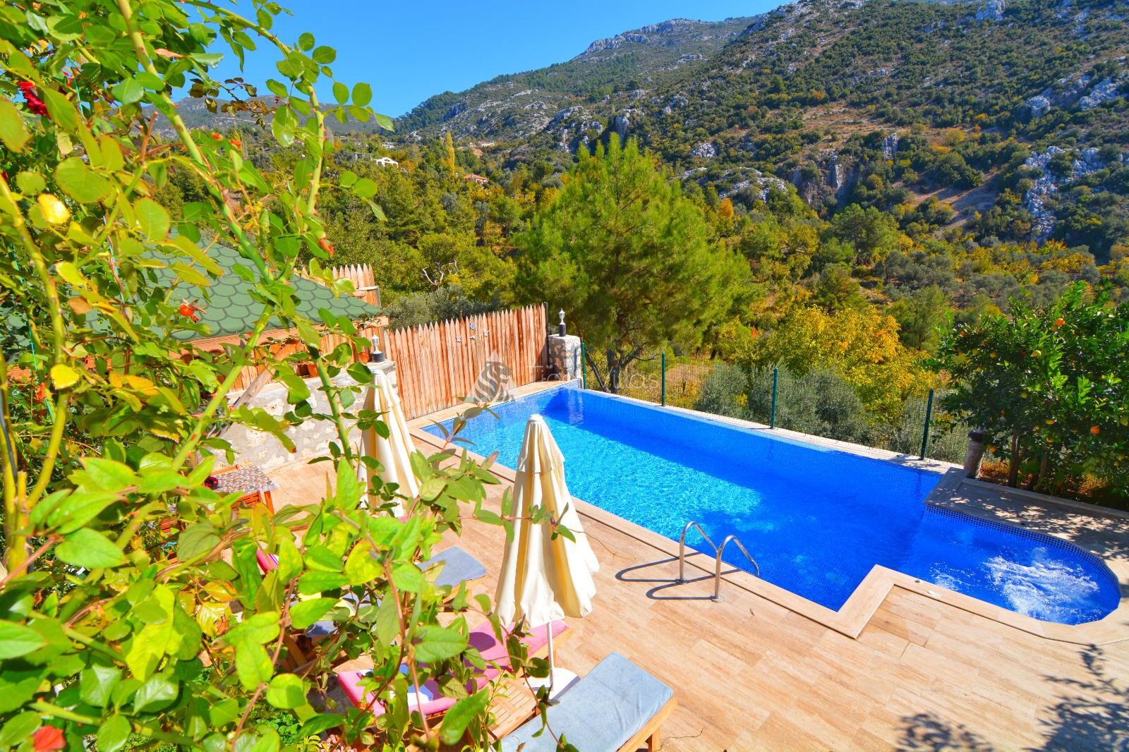 Villa Ayaz — 1