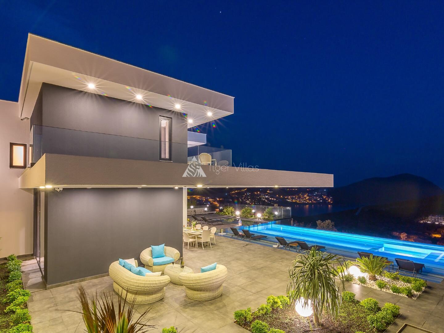 Villa Panoramas — 11