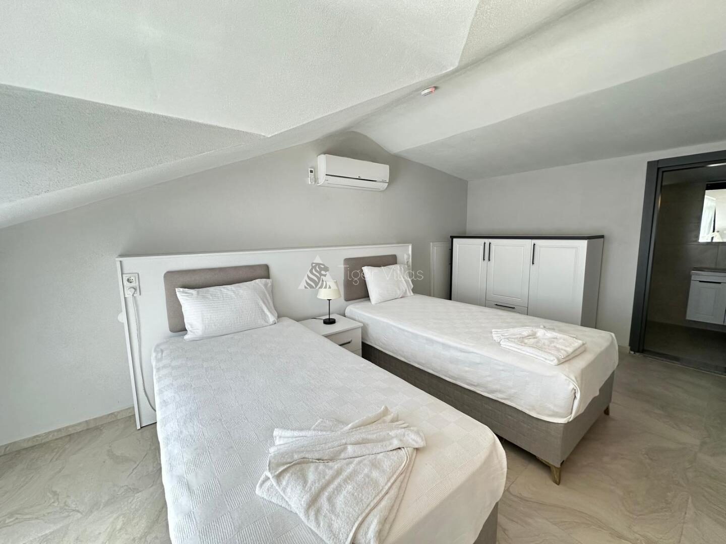 Villa Tomris — 11