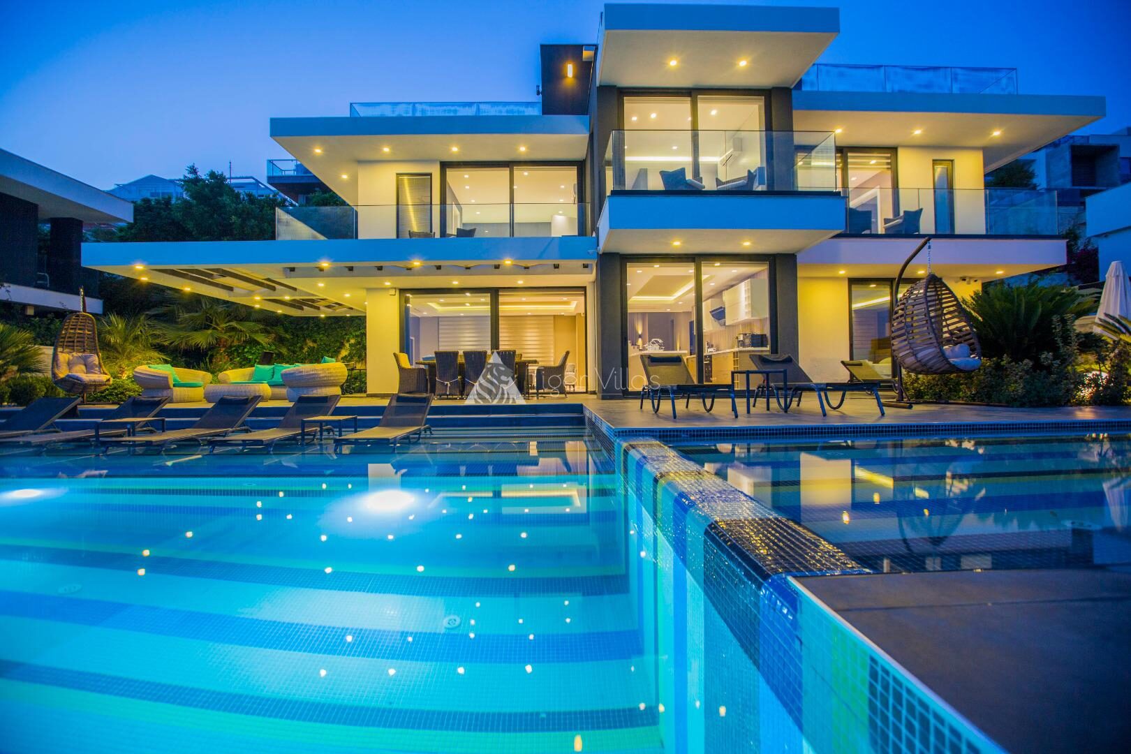 Villa Vogue — 42