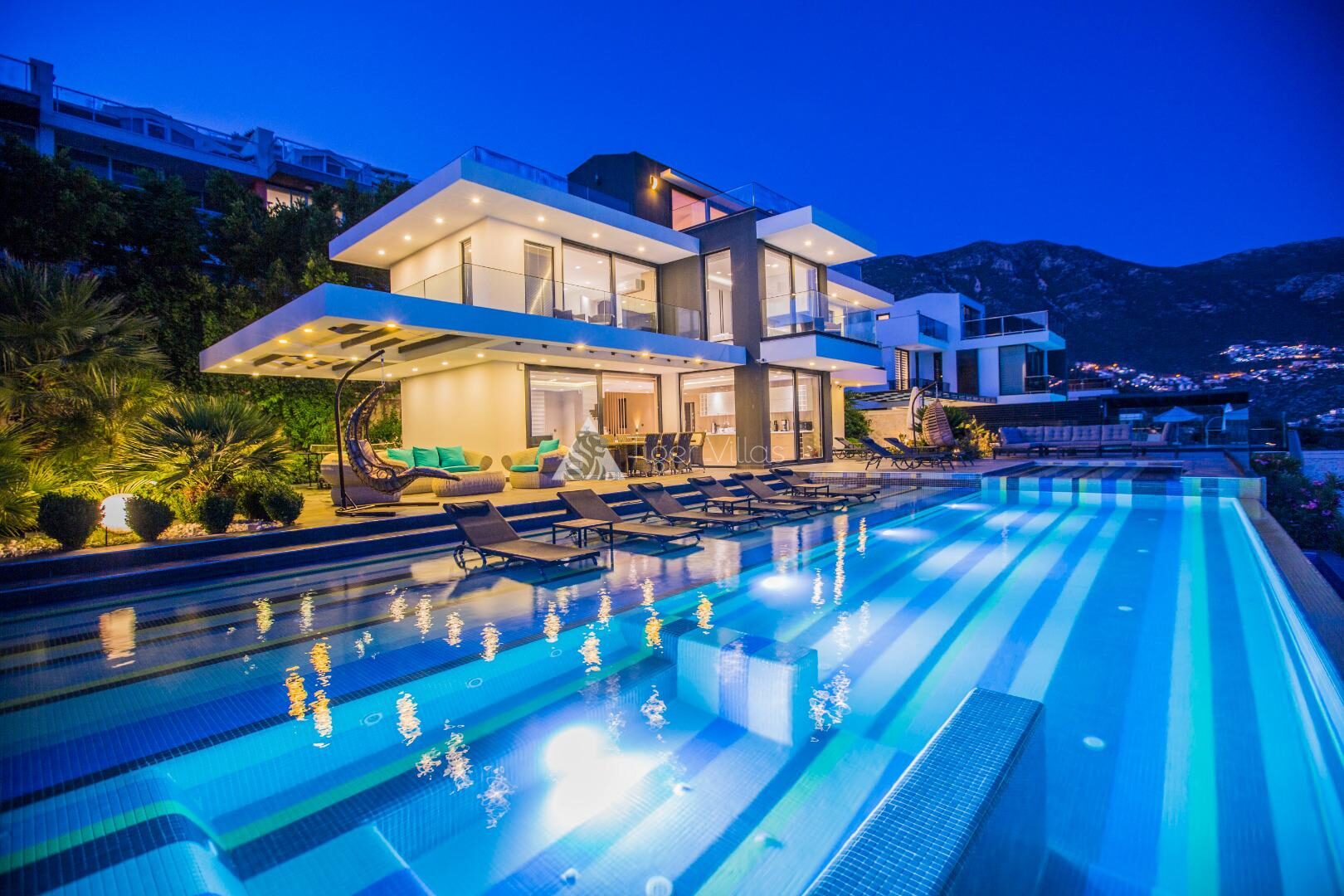 Villa Vogue — 46