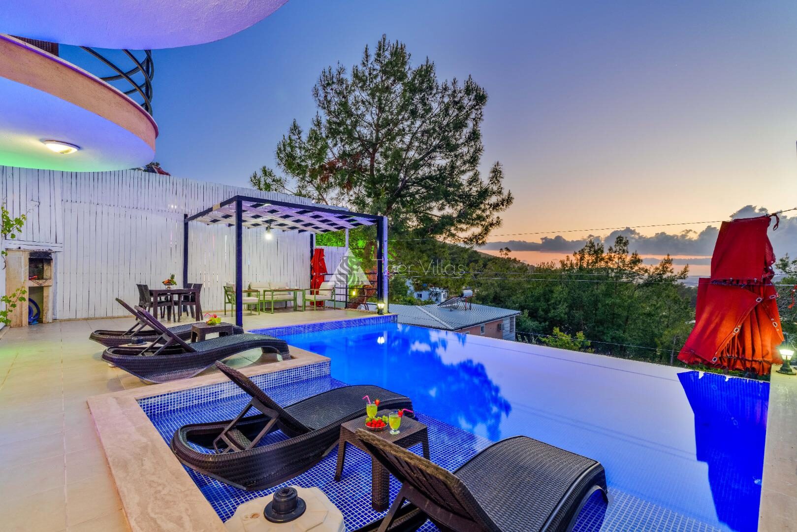 Villa Truva – villa for rent in Akbel