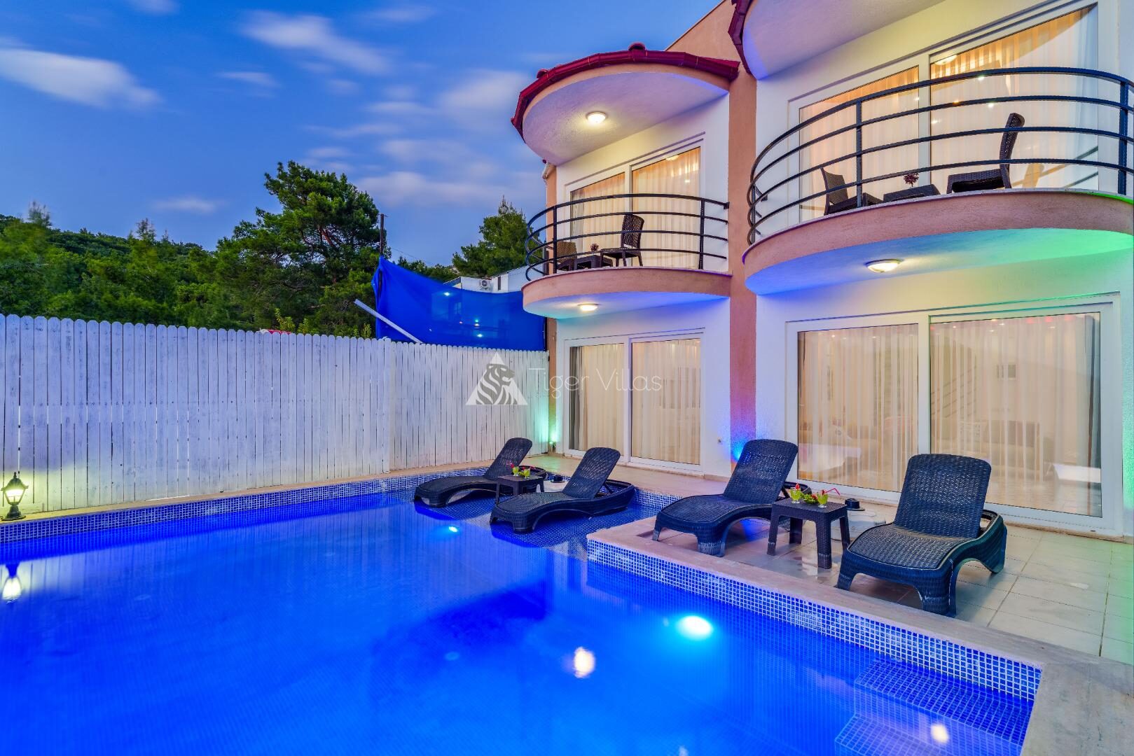 Villa Truva – villa for rent in Akbel