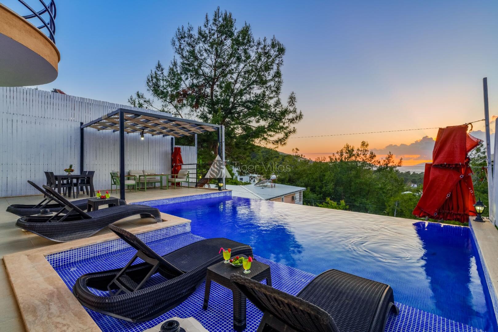 Villa Truva – villa for rent in Akbel