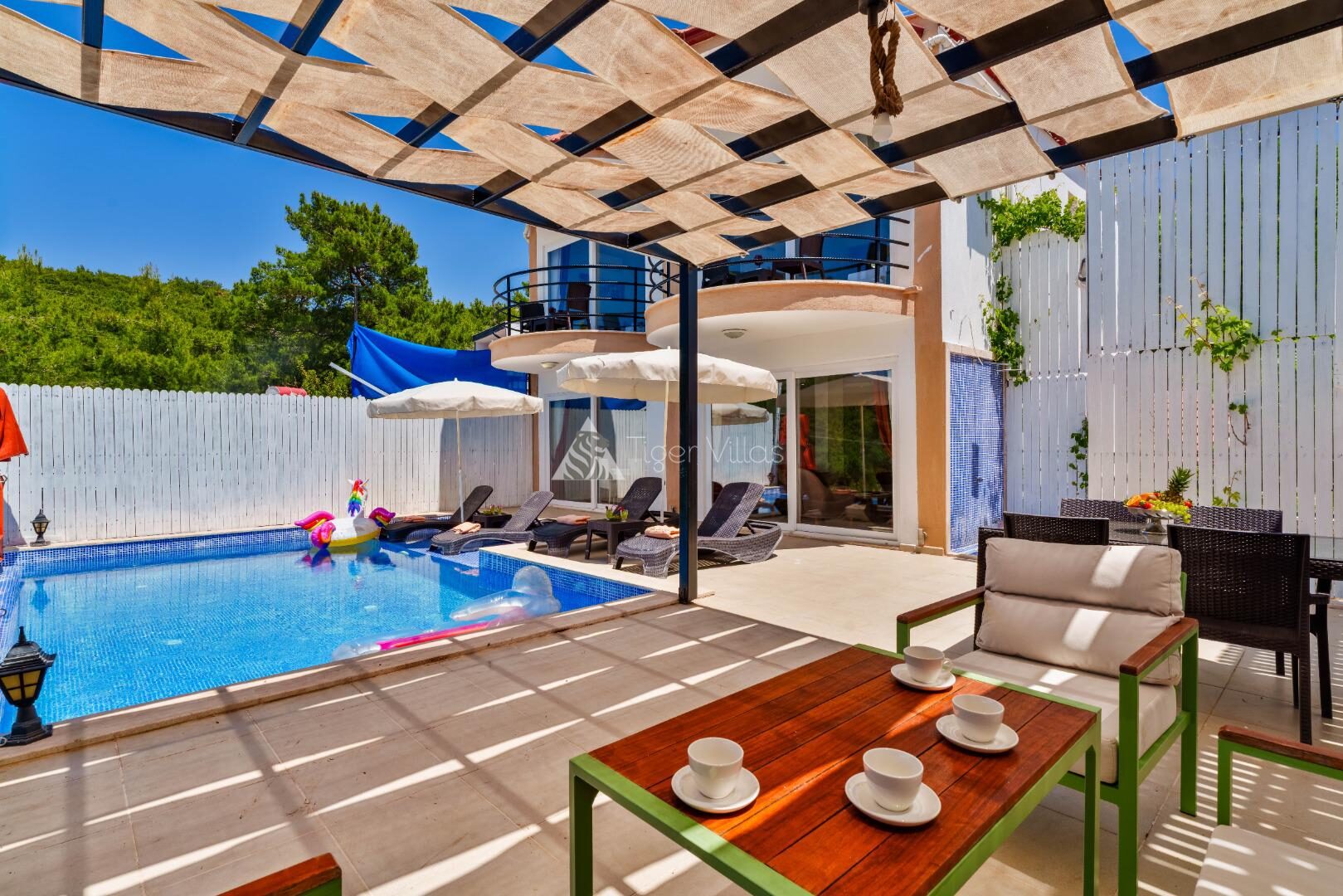 Villa Truva – villa for rent in Akbel