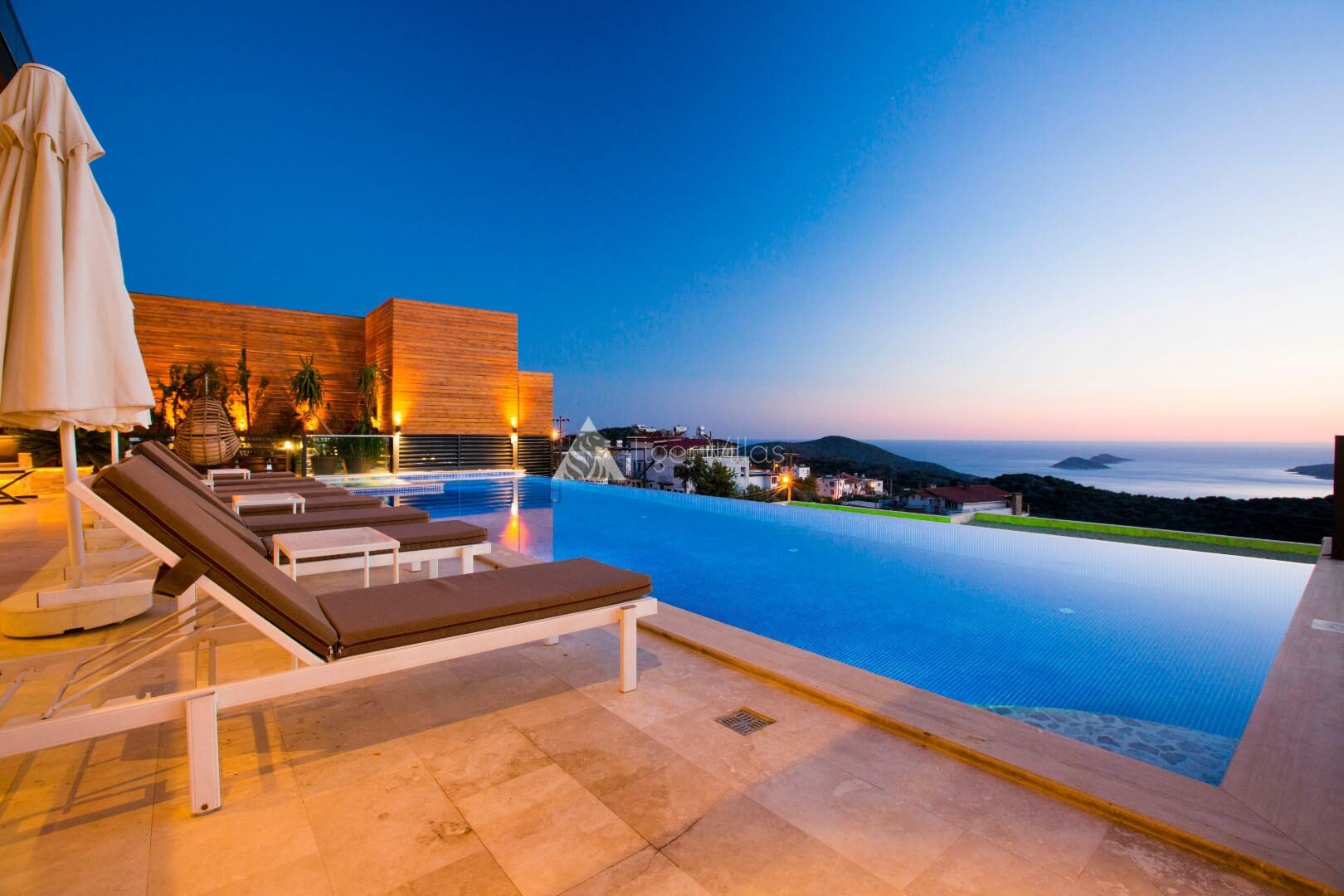 Villa Montana — 23