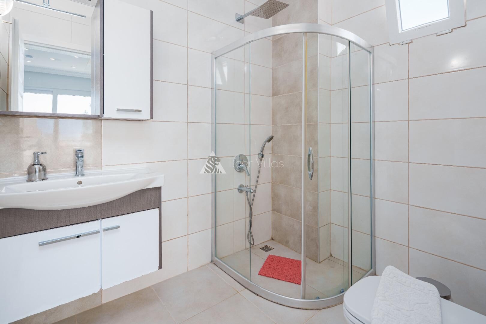 Villa Truva – villa for rent in Akbel