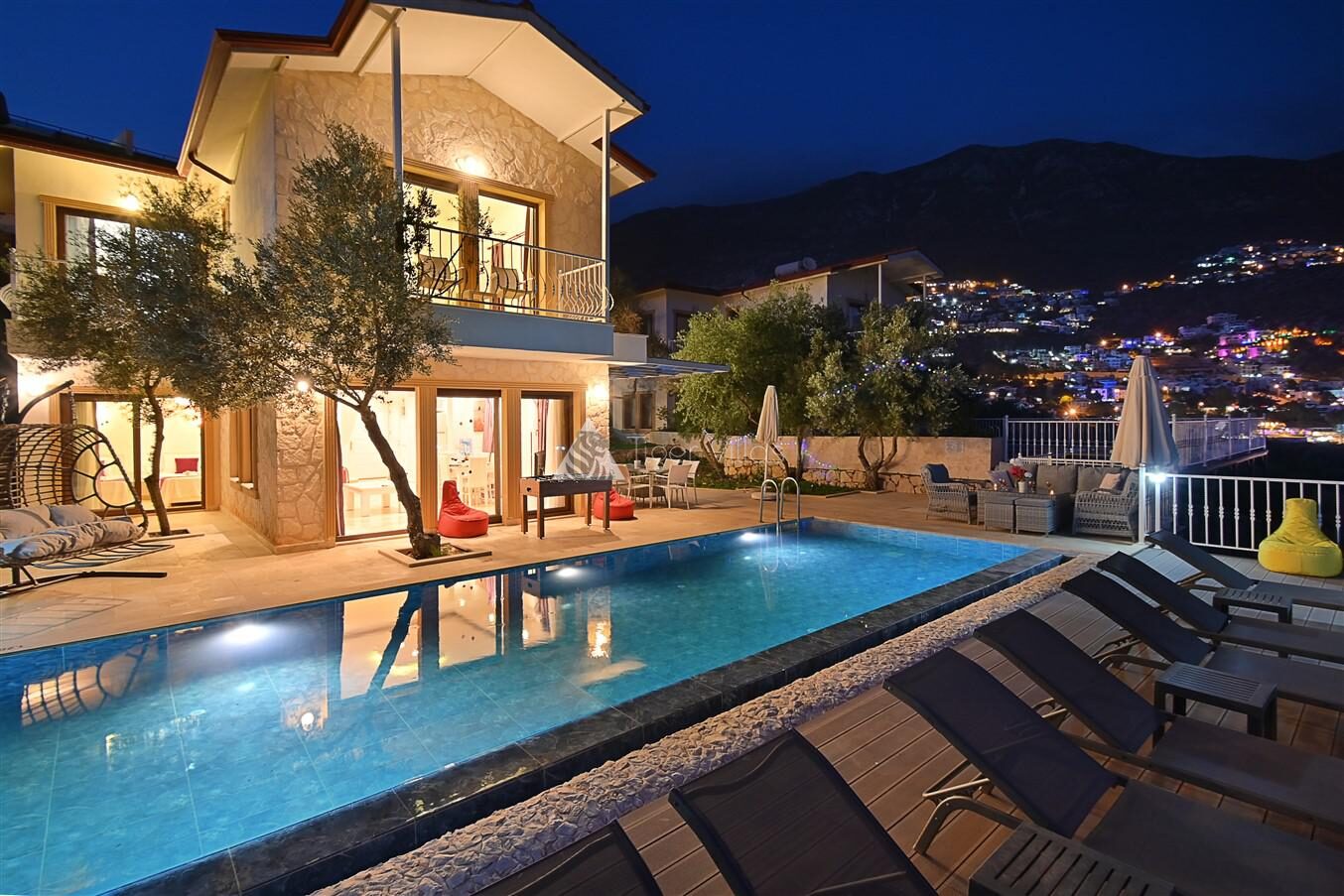 Villa Hermes 1 — 1