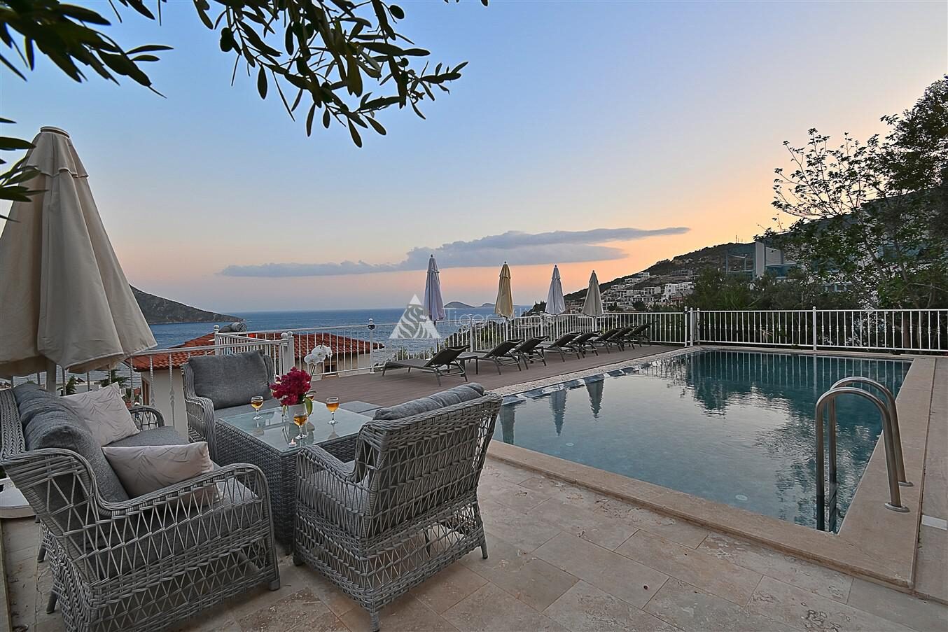 Villa Hermes 1 – villa for rent in Ortaalan