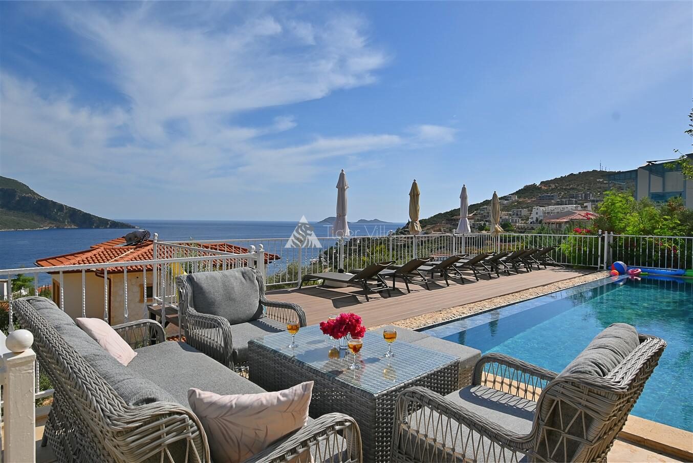 Villa Hermes 1 – villa for rent in Ortaalan