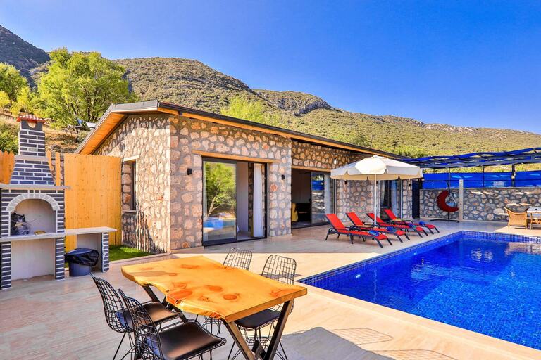 Villa Azra Naz — 1