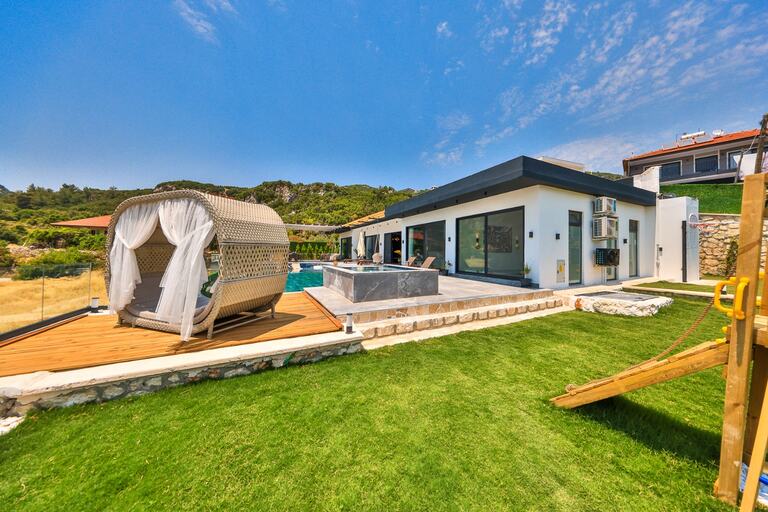 Villa Free — 2