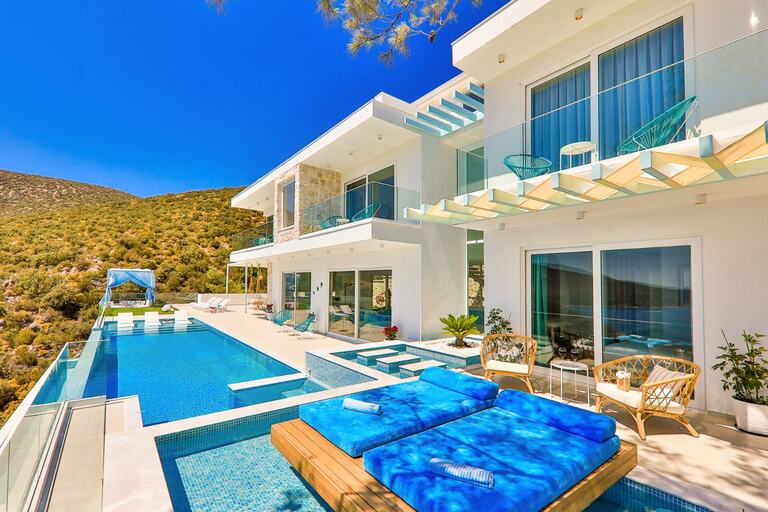Villa Bella Mare Pool 1 – villa for rent in Kalamar