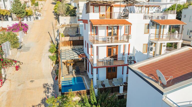 Villa Caledonia — 3