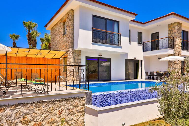 Villa Delfin Green — 2