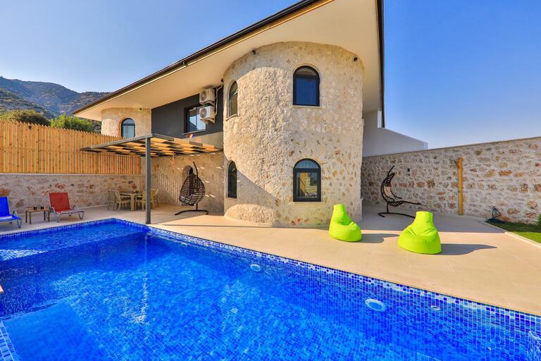 Villa Sandak 2 — 2