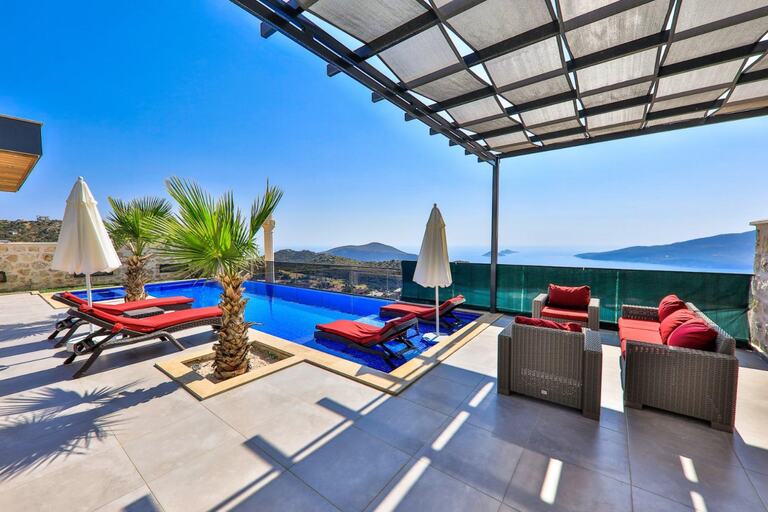 Villa Royal Romeo — 1