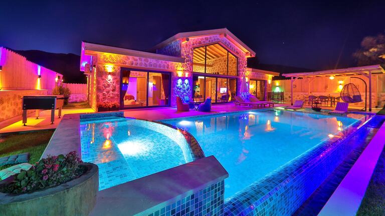 Villa Happiness — 3