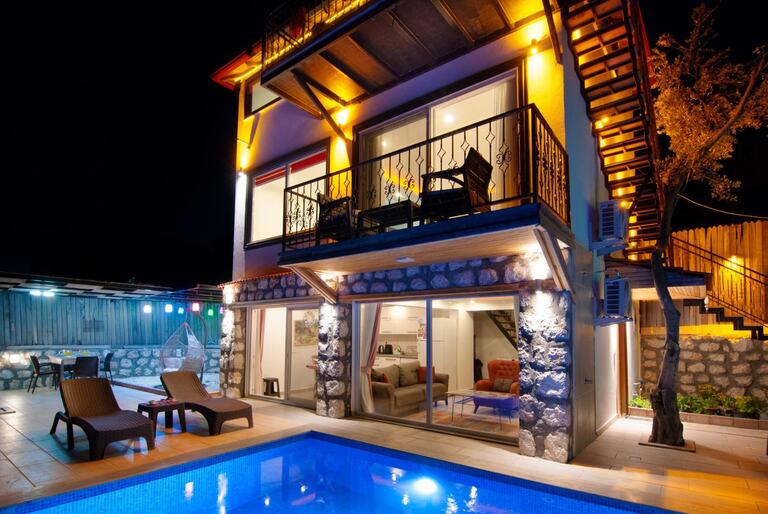 Villa Saten — 2