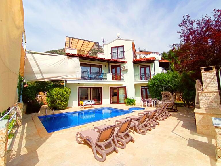 Villa Hazal — 1