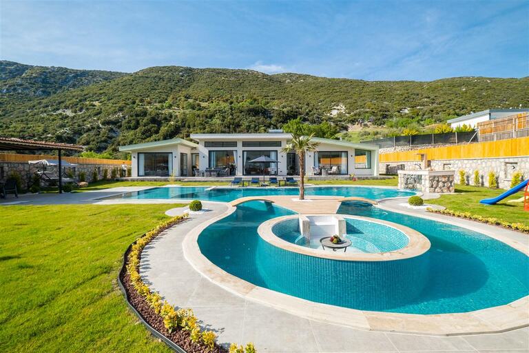 Villa Green House — 1