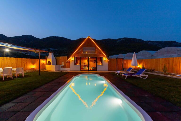 Villa Mentes — 1