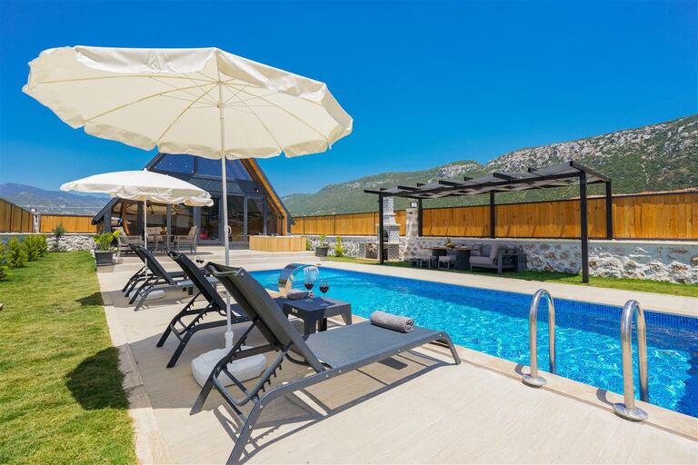 Villa Aslan Bezirgan — 2
