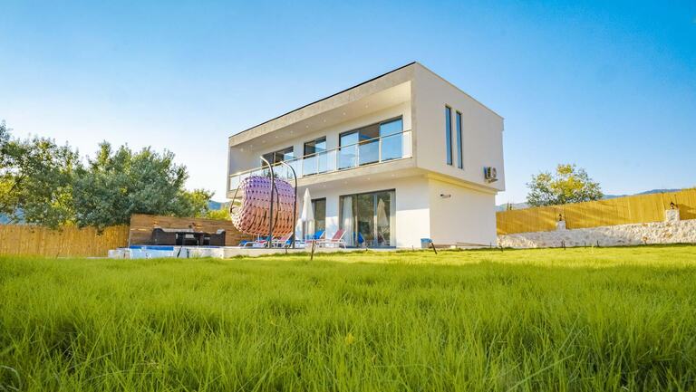Villa Palas — 1