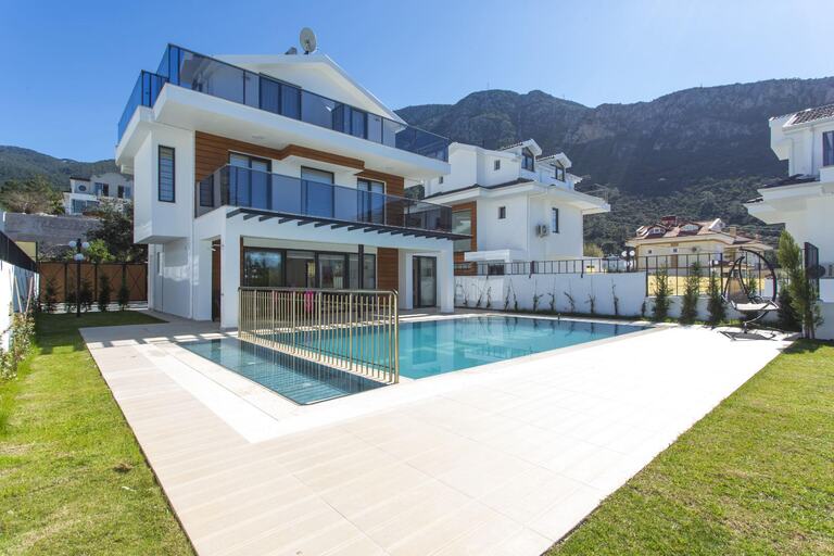 Villa Berzan — 1