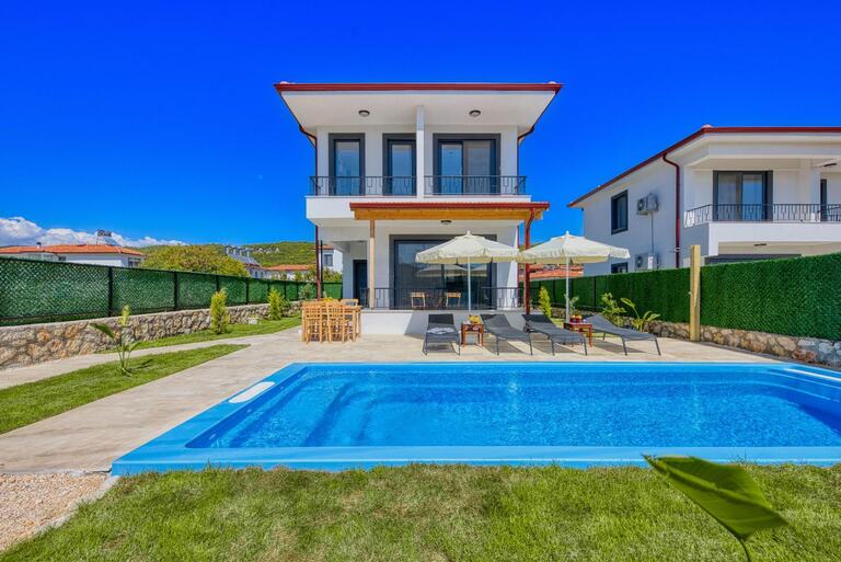 Villa Toscana 4 — 2