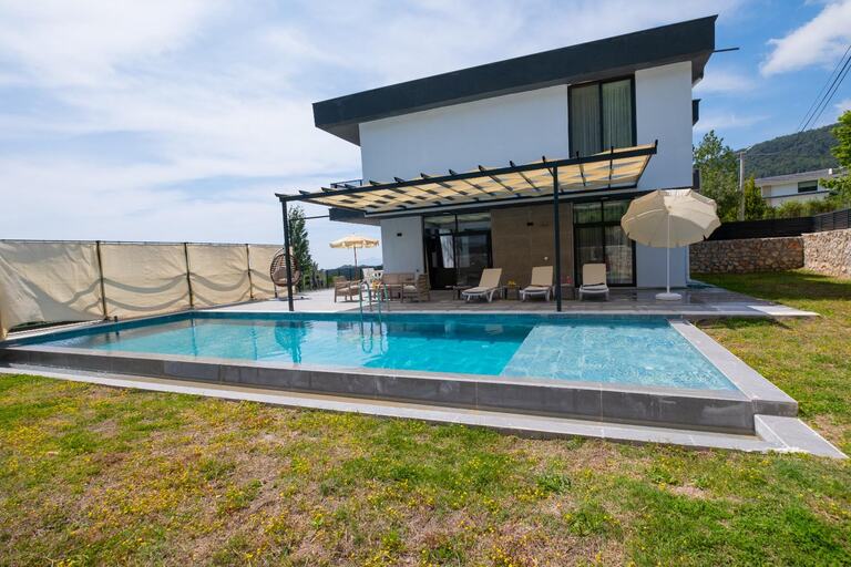 Villa King — 1