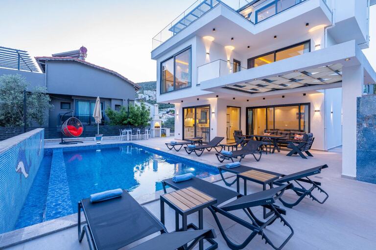Villa Lovelet 1 — 1