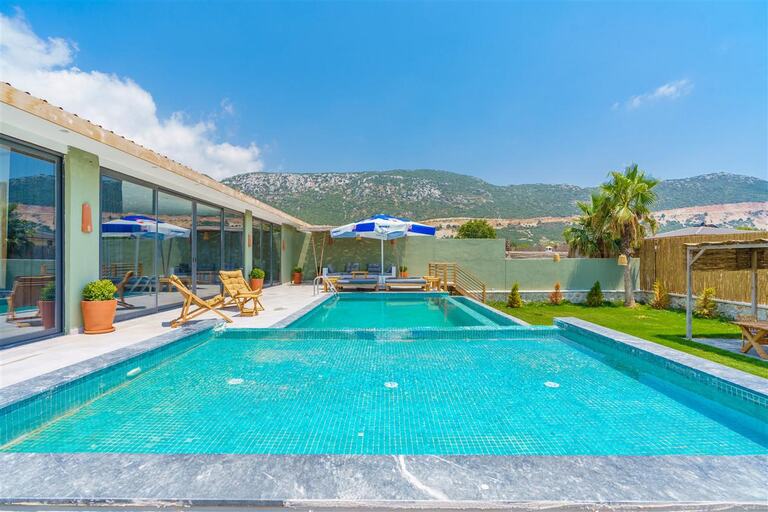 Villa Stay 2 — 3