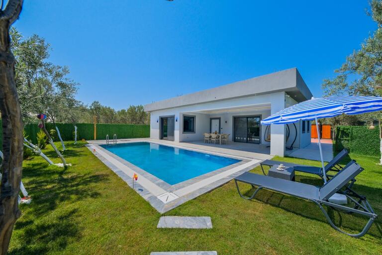 Villa Olive — 1