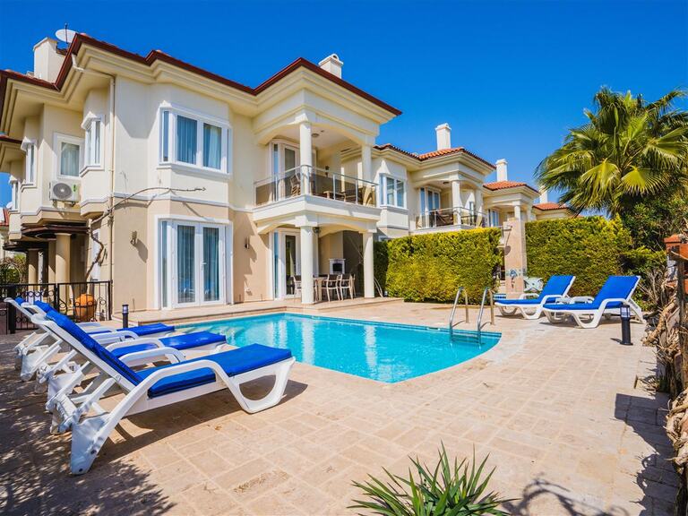 Villa Oyster 1 — 1