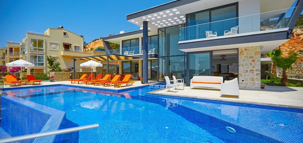 Villa Unlimited — 23