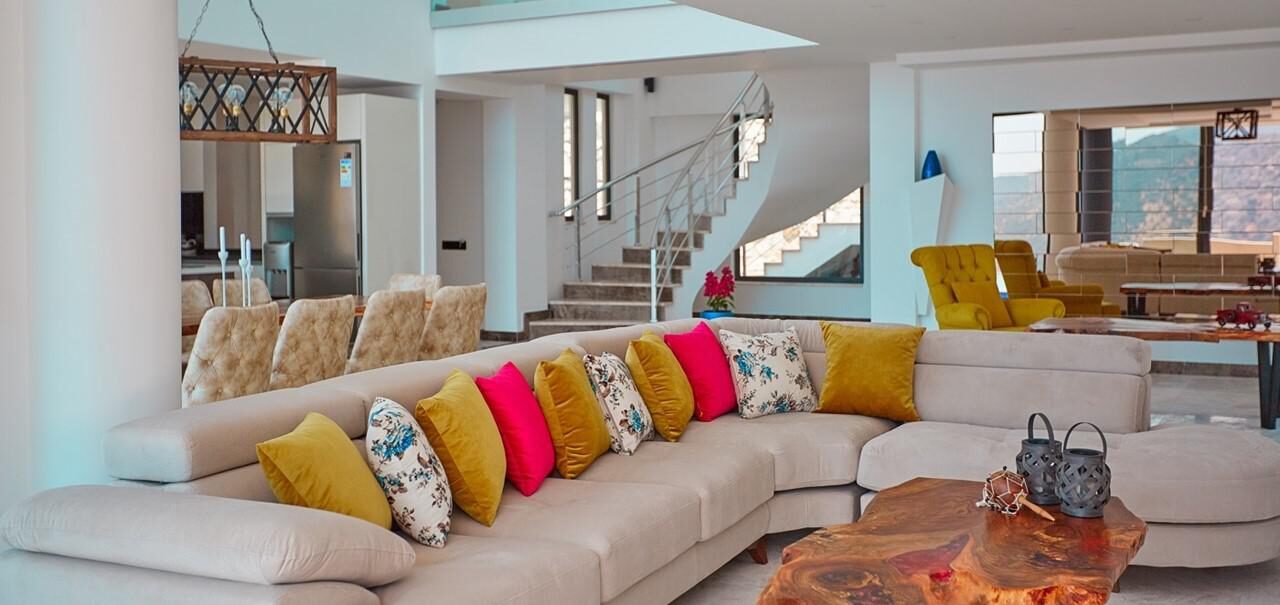 Villa Unlimited — 34