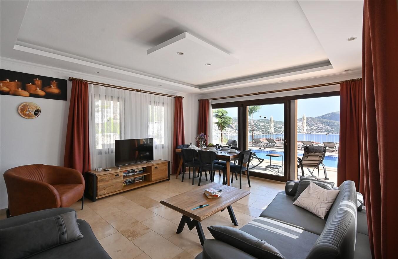 Villa Dionysus — 60