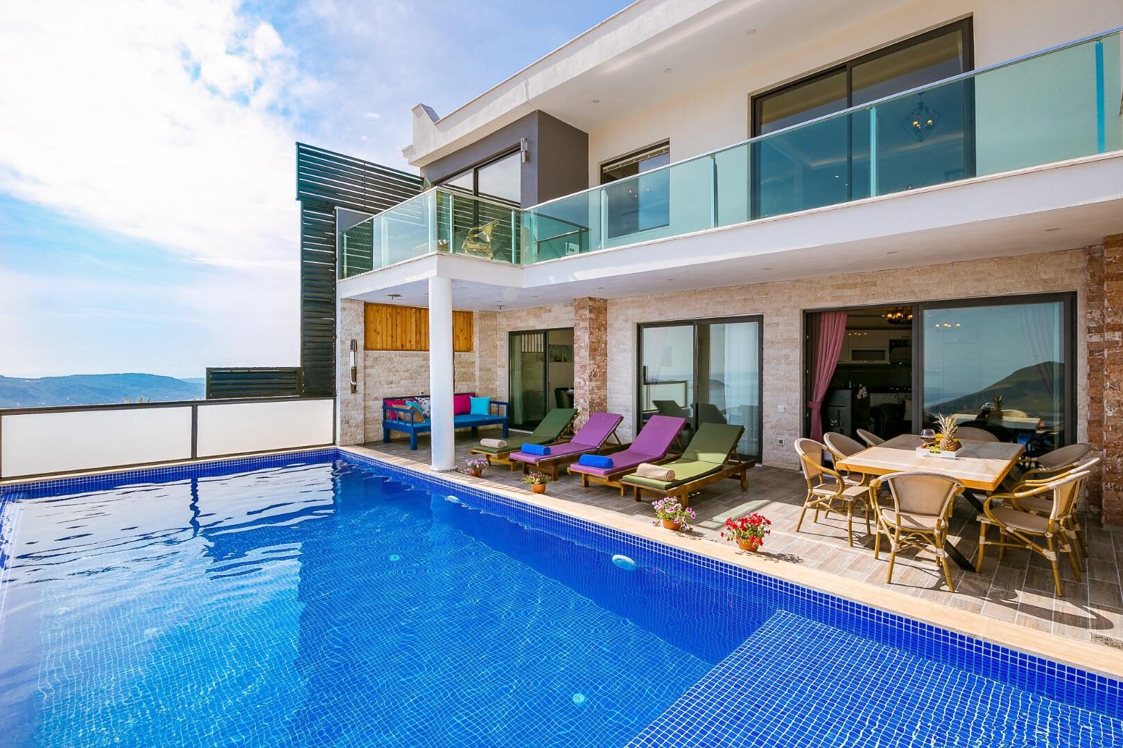 Villa Hills Premium