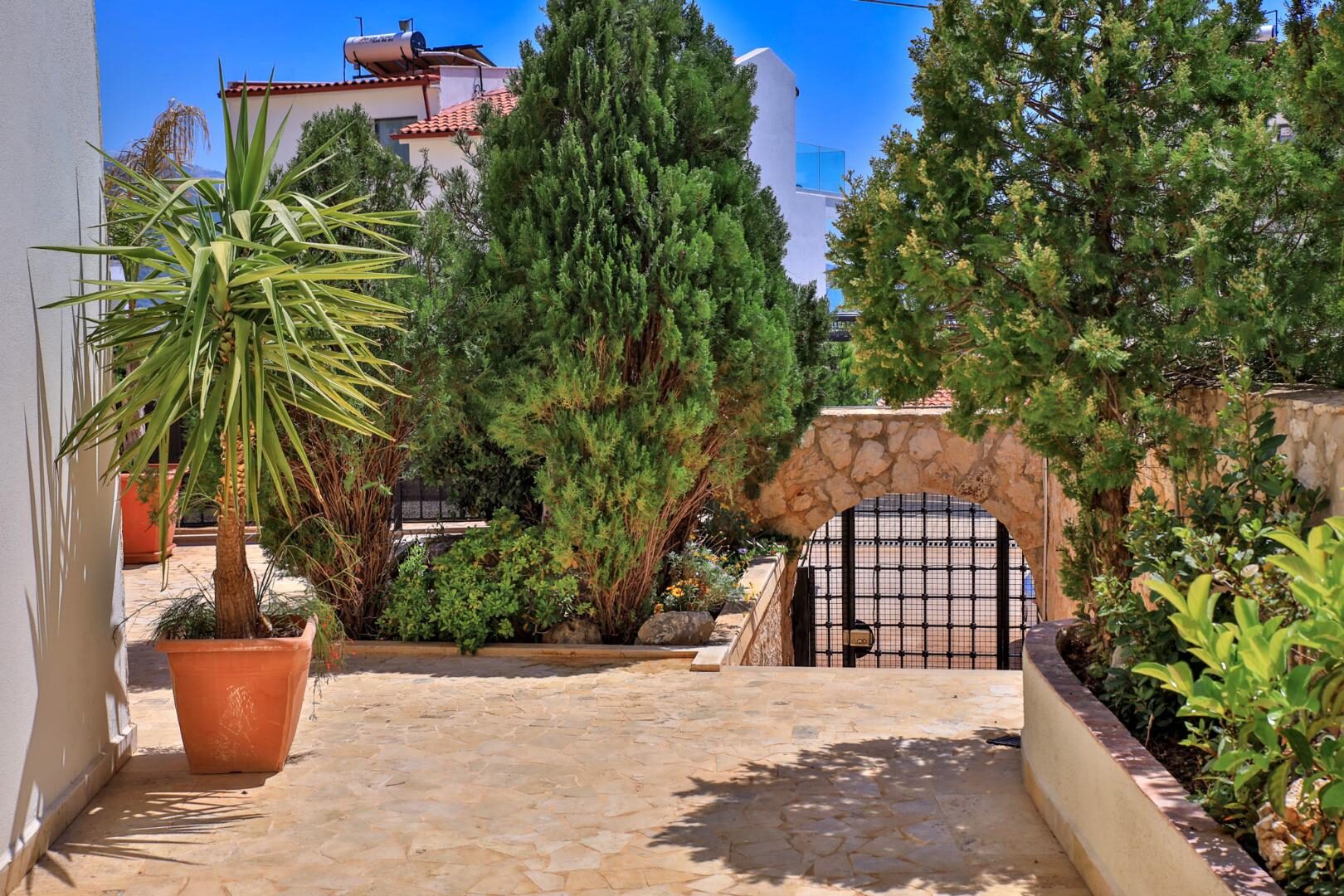 Villa Serta — 13