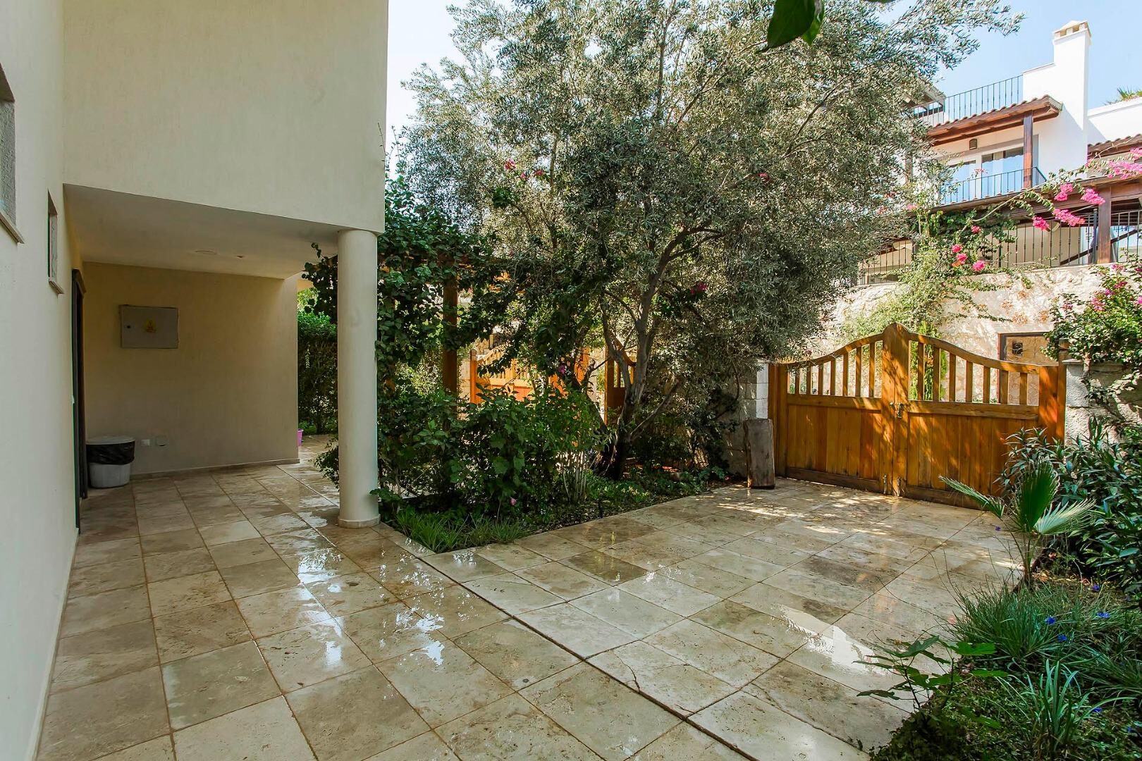 Villa Greenscape — 34