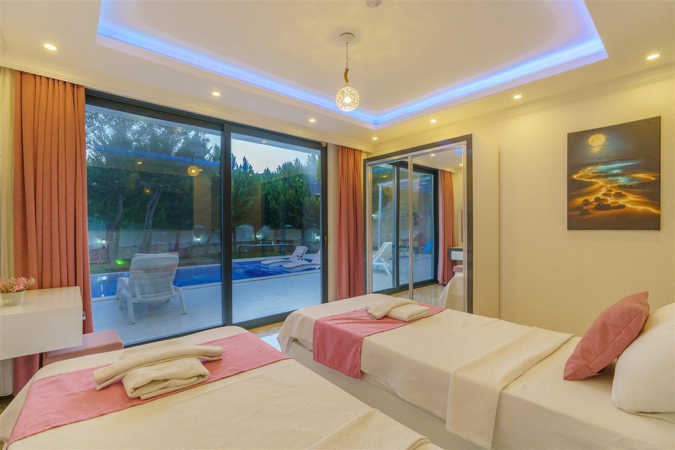 Villa Saha — 38