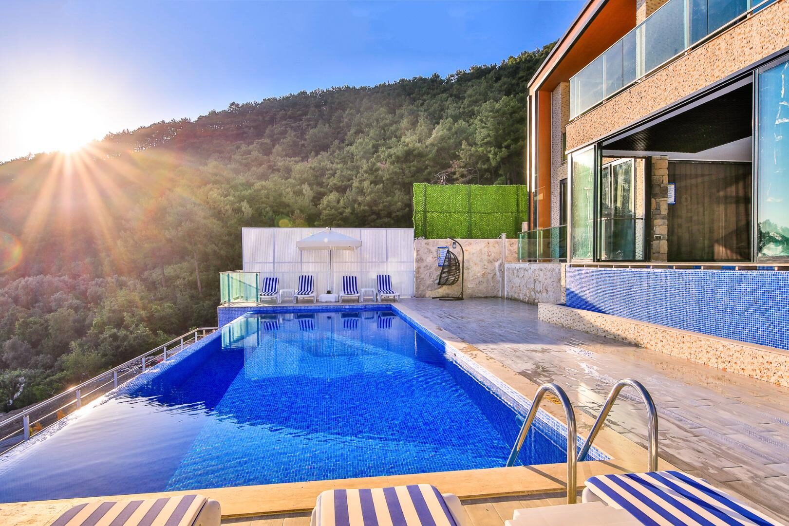 Villa Kalis 4 — 9