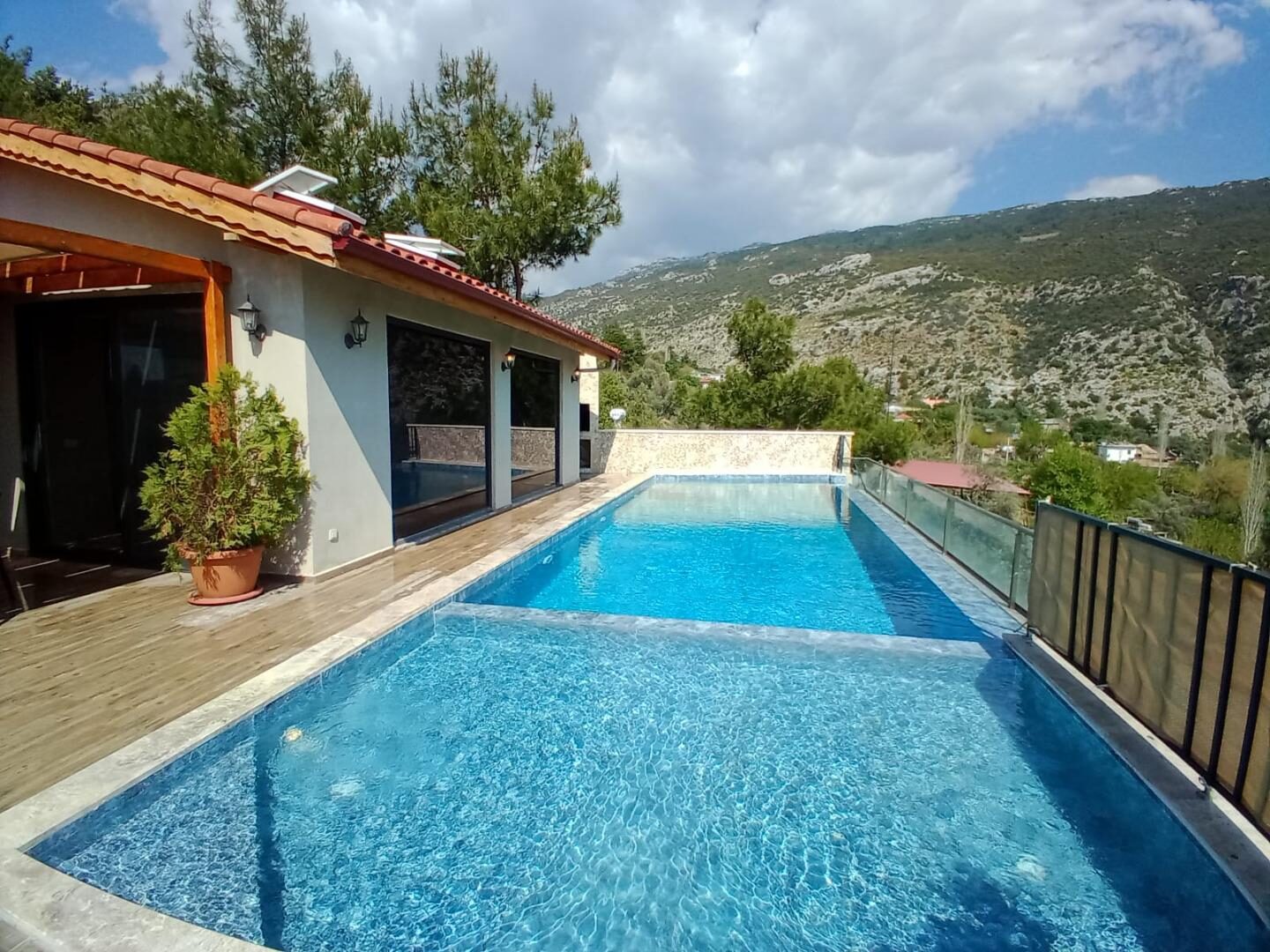 Villa Myra — 11